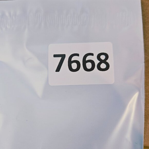 NWT Equipment Shirt Size Medium Caribou 100% Silk Long Sleeve Button Up *SAMPLE* - Picture 8 of 8